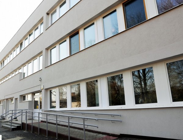 24 órás ellátás a hajléktalanoknak – Korszerű egészségügyi feltételek az Albérlők Házában