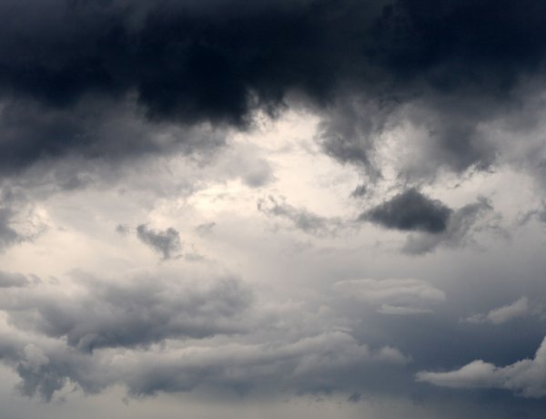 Eső, szél, felhők, napsütés: ezzel köszönt be a hosszú hétvége