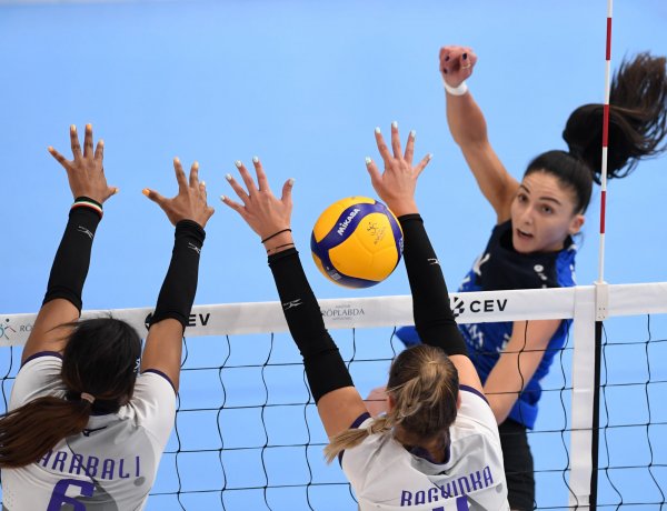 Az aranyért csatázhatnak a röplabdások - Legyőzte az Újpestet a Fatum Nyíregyháza