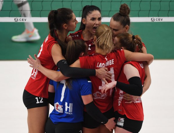 Kupagyőztes a Fatum Nyíregyháza! A női röplabdások aranyérmesek! 