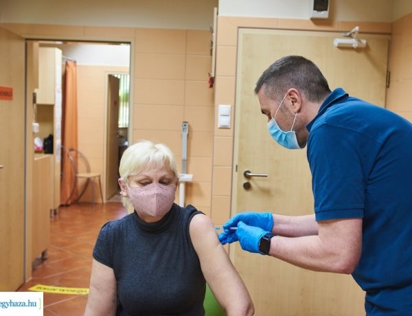 Ütemezetten zajlik az oltás – Húszezer fő kap védettséget a megyében ezen a héten