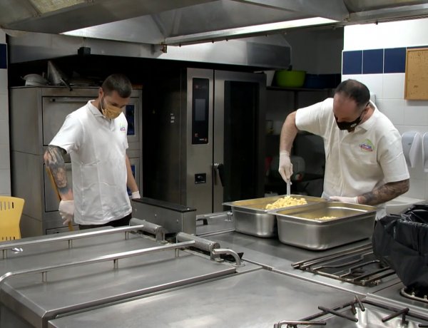 HotelHero-k Nyíregyházán – Száz adag ételt főztek vasárnap a rászorulóknak