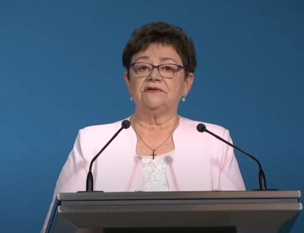 Országos tisztifőorvos: elemi erővel tombol a járvány           