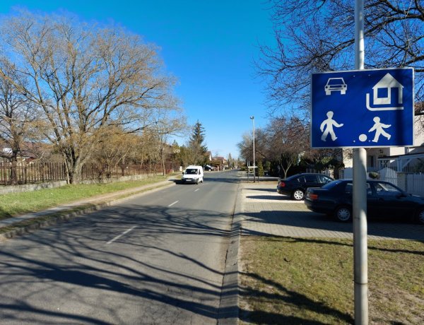 Fokozottan ellenőrzik a rendőrök a lakó-pihenő övezeteket      