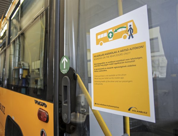 Rendkívüli intézkedés: a Volánbusz felfüggeszti az első ajtós felszállást