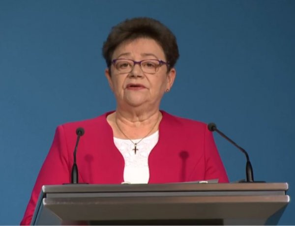 A járványügyi adatok indokolják a szigorú védelmi intézkedések fenntartását