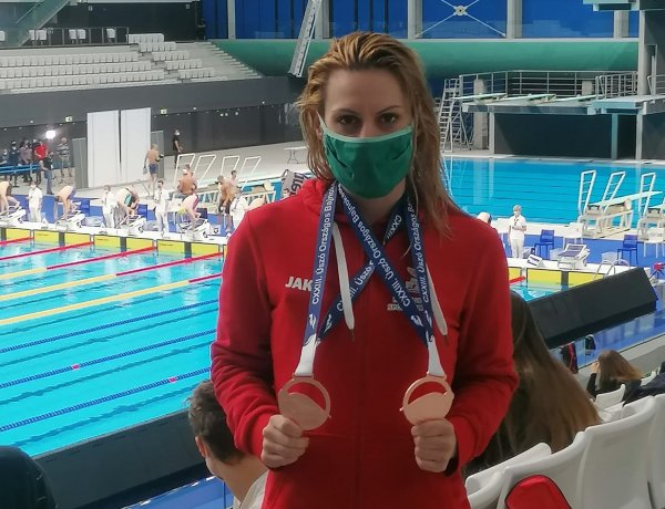 Két bronzérem  - Szurovcsják Ivett úszó kétszer is dobogóra állhatott az OB-n 