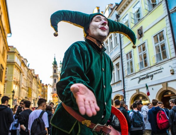 Április elseje a tréfálkozás, bolondozás napja, de vajon honnan ered?