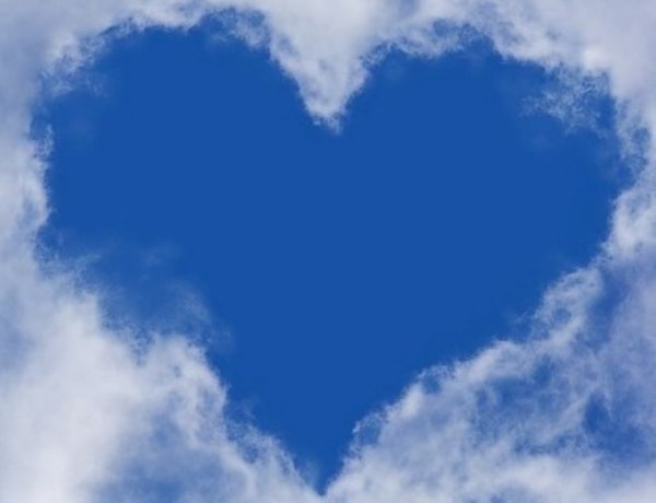 Kékbe borul az ország pénteken – „Én is kék vagyok”           