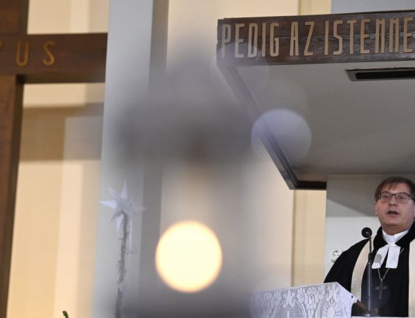 Fabiny Tamás: Jézust nem lehet bezárni a templomba          