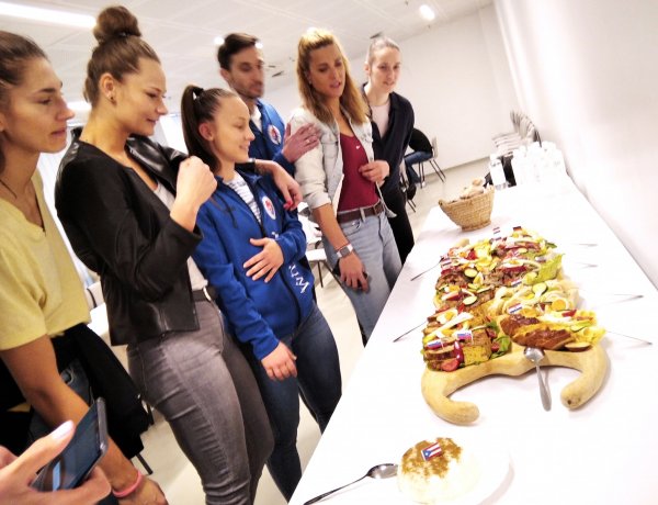 Meglepetés a röplabdásoknak - Húsvéti ételek a Múzeumfalutól 