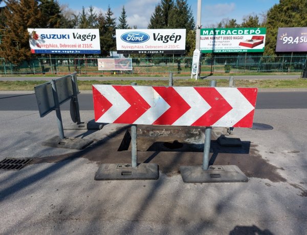 Sebességkorlátozás és előzési tilalom: helyreállítási munkálatok a Garibaldi utcán