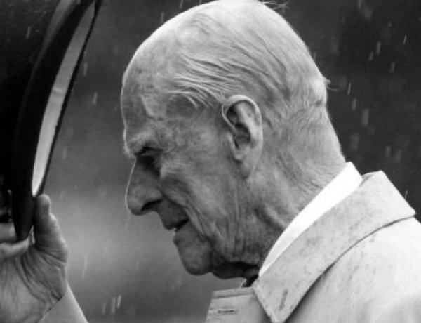 Visszafogott katonai szertartáson helyezik örök nyugalomra Fülöp herceget