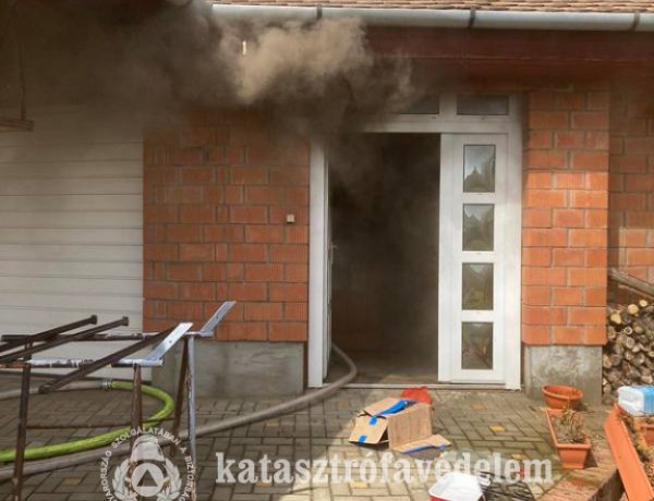 Tűz Borbányán – Teljes légzésvédelem mellett avatkoztak be a tűzoltók