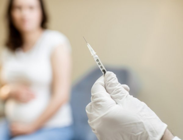 Oltás – A kismamák és a várandós anyukák számára indítottak oltási kampányt