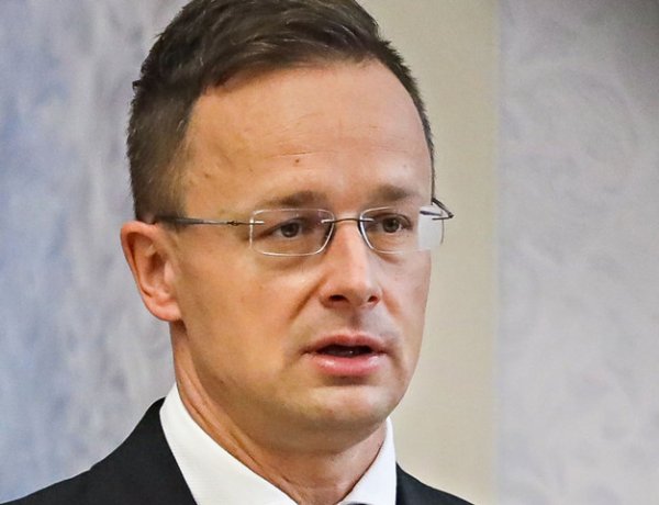 Szijjártó: 400 ezer helyett egymillió kínai vakcina érkezik április végéig