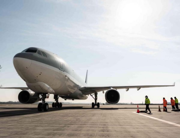 Kedd este százezer második komponensű Szputnyik oltóanyag érkezik Magyarországra