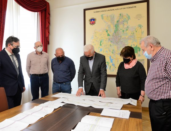 Kezdődik az útfelújítás – 18 utca kap aszfaltburkolatot október végéig