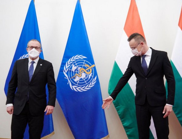 Szijjártó: csaknem másfélmillió adag oltóanyag érkezik a napokban