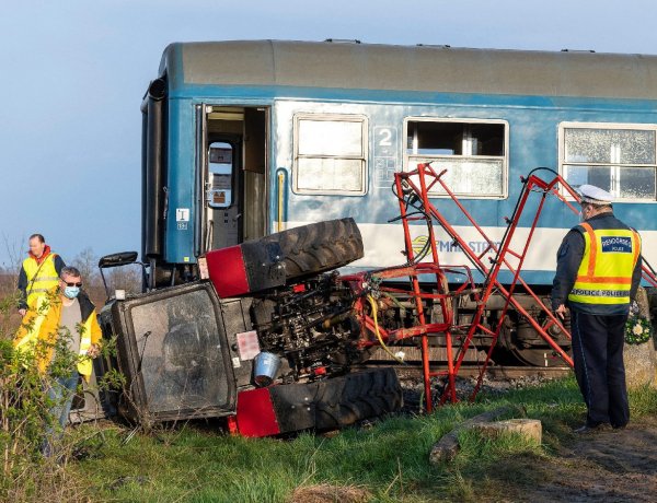Több tízmilliós a kár az újfehértói vonatbaleset után             
