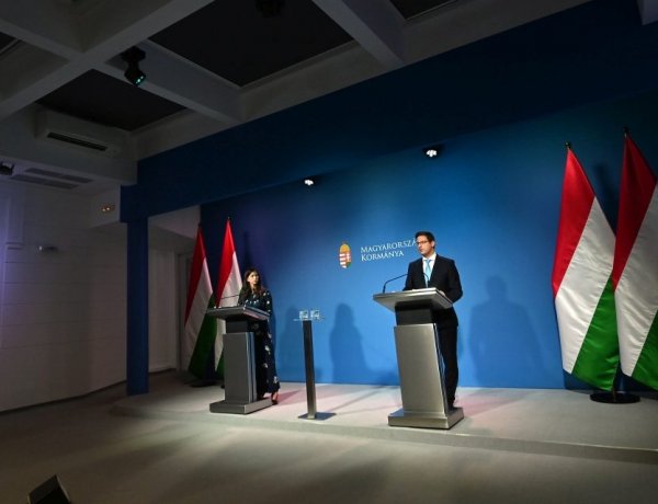 Szombattól megnyithatnak a teraszok és módosul a kijárási tilalom