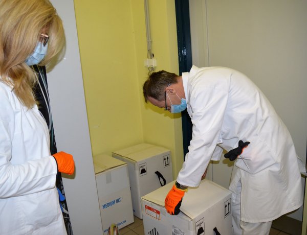 Újabb 2730 Pfizer-ampulla érkezett a Jósa András Oktatókórházba