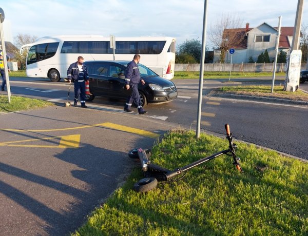 Elektromos rollerrel haladó férfit gázoltak el a Tiszavasvári útnál