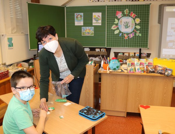 Lego mozaikokkal a Föld napján a Szent Imre Katolikus Általános Iskolában