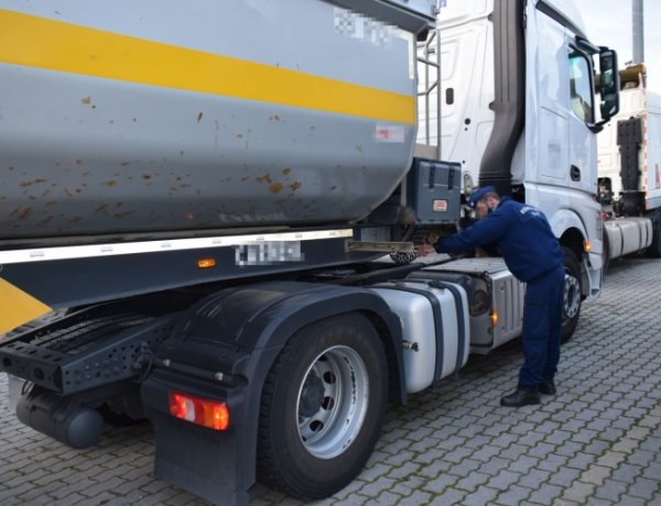 Hamis közokirattal kísérelte meg a határátlépést Csengersimán