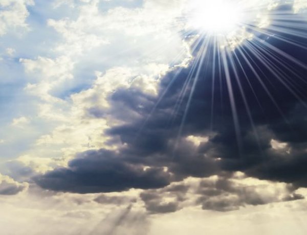 Gomolyfelhők mellett sok napsütés várható                       