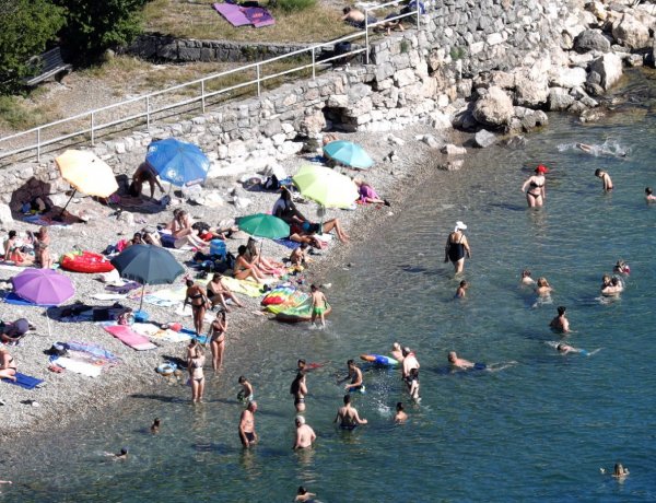 Ebbe a hat országba utazhatunk a magyar védettségi igazolvánnyal