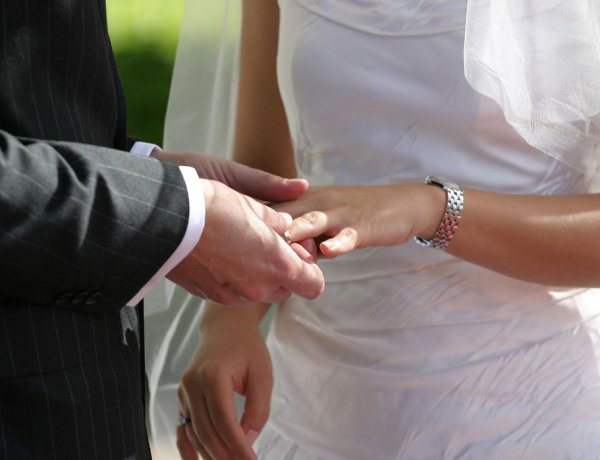 A jövőben e-mailben is lehet majd jelezni a házasságkötési szándékot