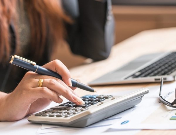 Tovább lesznek nyitva a NAV ügyfélszolgálatai csütörtökön           