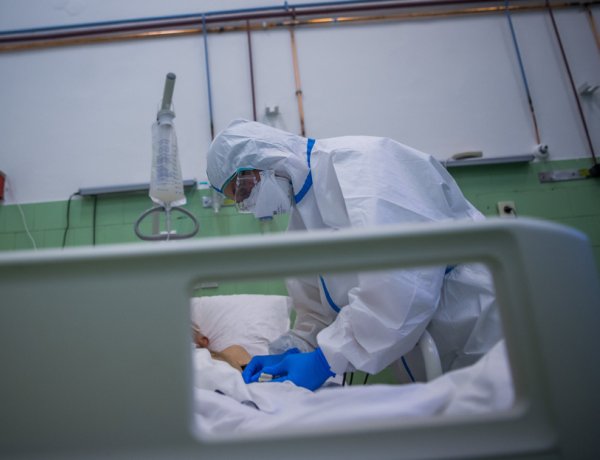 Hétfőtől megszűnik a kórházakban a látogatási tilalom           