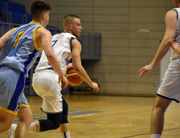 Már csak egy győzelem kell a feljutáshoz - Nyertek a kosarasok