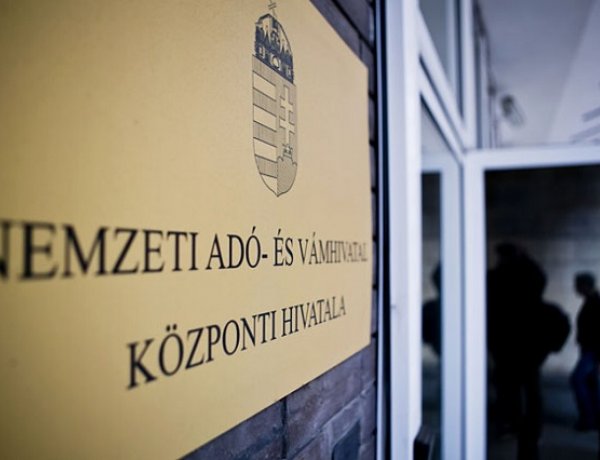 Időpontfoglalás nélkül is fogadják az ügyfeleket a NAV központi ügyfélszolgálatain 