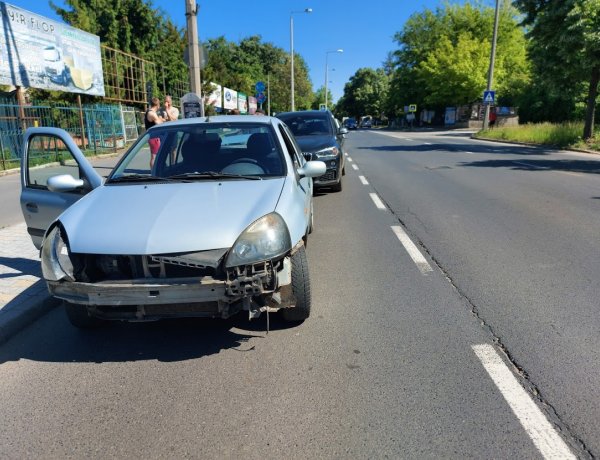 Koccanásos baleset történt a Sóstói út és a Stadion utca kereszteződésében