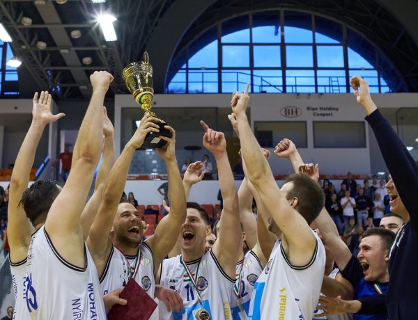 BAJNOKCSAPAT! Feljutott az élvonalba a nyíregyházi kosárcsapat