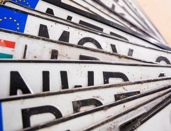 Jön az új rendszám, így változik a három betű-három szám kombináció