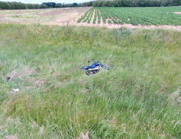 Súlyos kimenetelű motorkerékpáros baleset történt Újfehértó külterületén