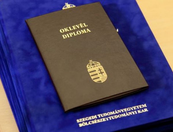 Schanda Tamás: ismét lehet tartani diplomaosztókat          