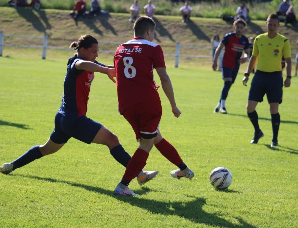 Mennyei Megyei - Rangadót nyert a Spartacus második csapata                