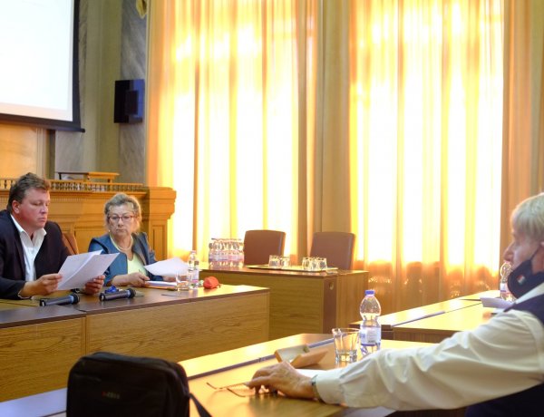 Újra együtt a pandémia után – Fontos ügyekben egyeztettek az Idősügyi Tanács ülésén