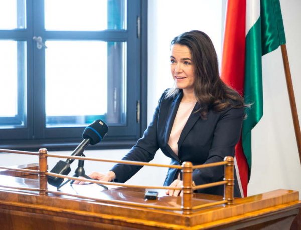 Novák: meg kell teremteni a feltételeit a közösségi élet újraindításának