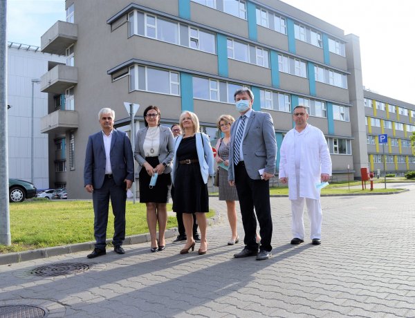 Jenei Zoltán országos kórház-főigazgató ellátogatott a Jósa András Oktatókórházba