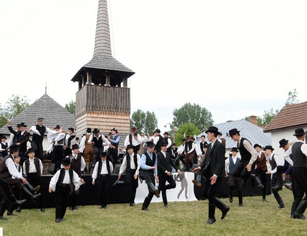 Verbunk nap a múzeumfaluban – 14 zenész muzsikált közösen a gálaműsoron