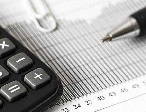 Akár 7 százalékos is lehet a gazdasági növekedés, a nettóbérek többel is emelkedhetnek