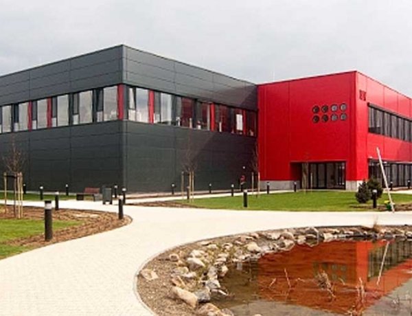 Hatalmas összeggel bővít a Lego Nyíregyházán - 250 új munkahelyet hoz létre