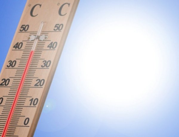 Vörös kód: a napi középhőmérséklet meghaladja a 27 fokot            