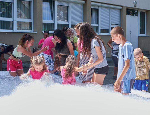 Habpartyval kezdődött a szünet a Nyíregyházi Gyermekjóléti Alapellátási Intézményben